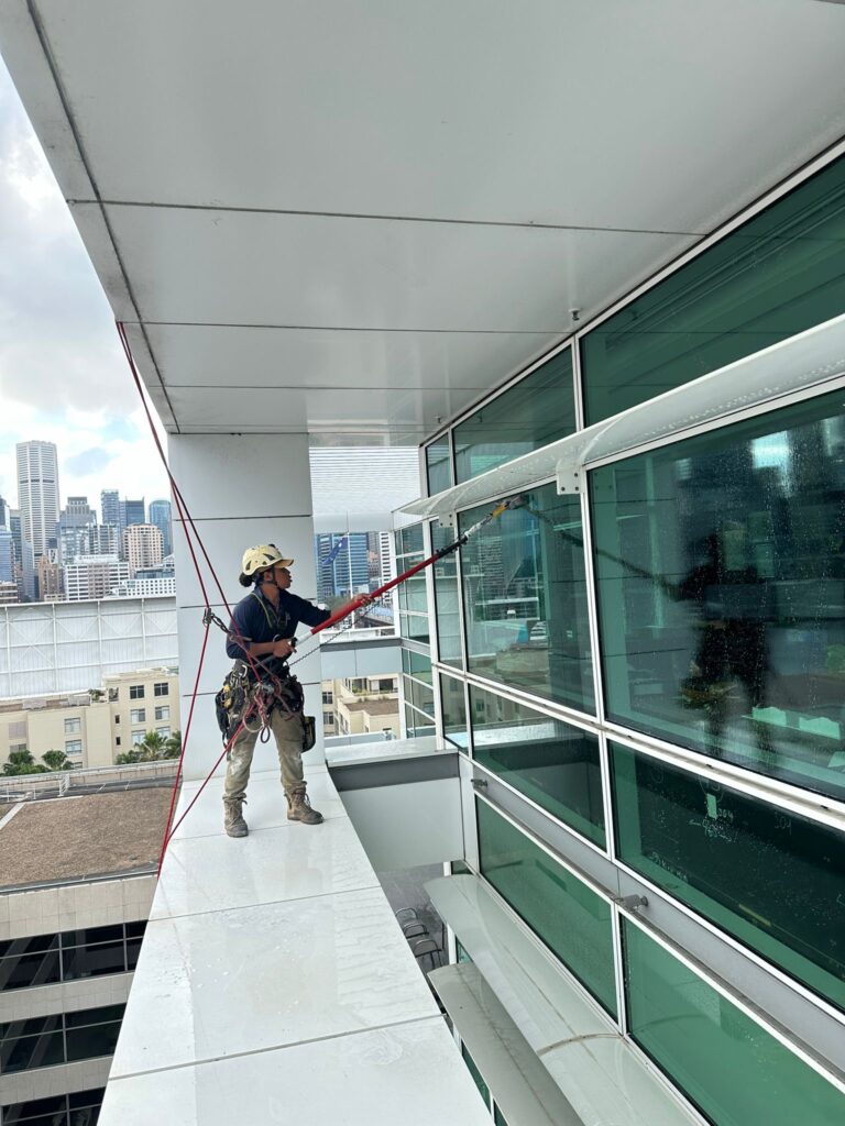 Rope Access window cleaning Sydney